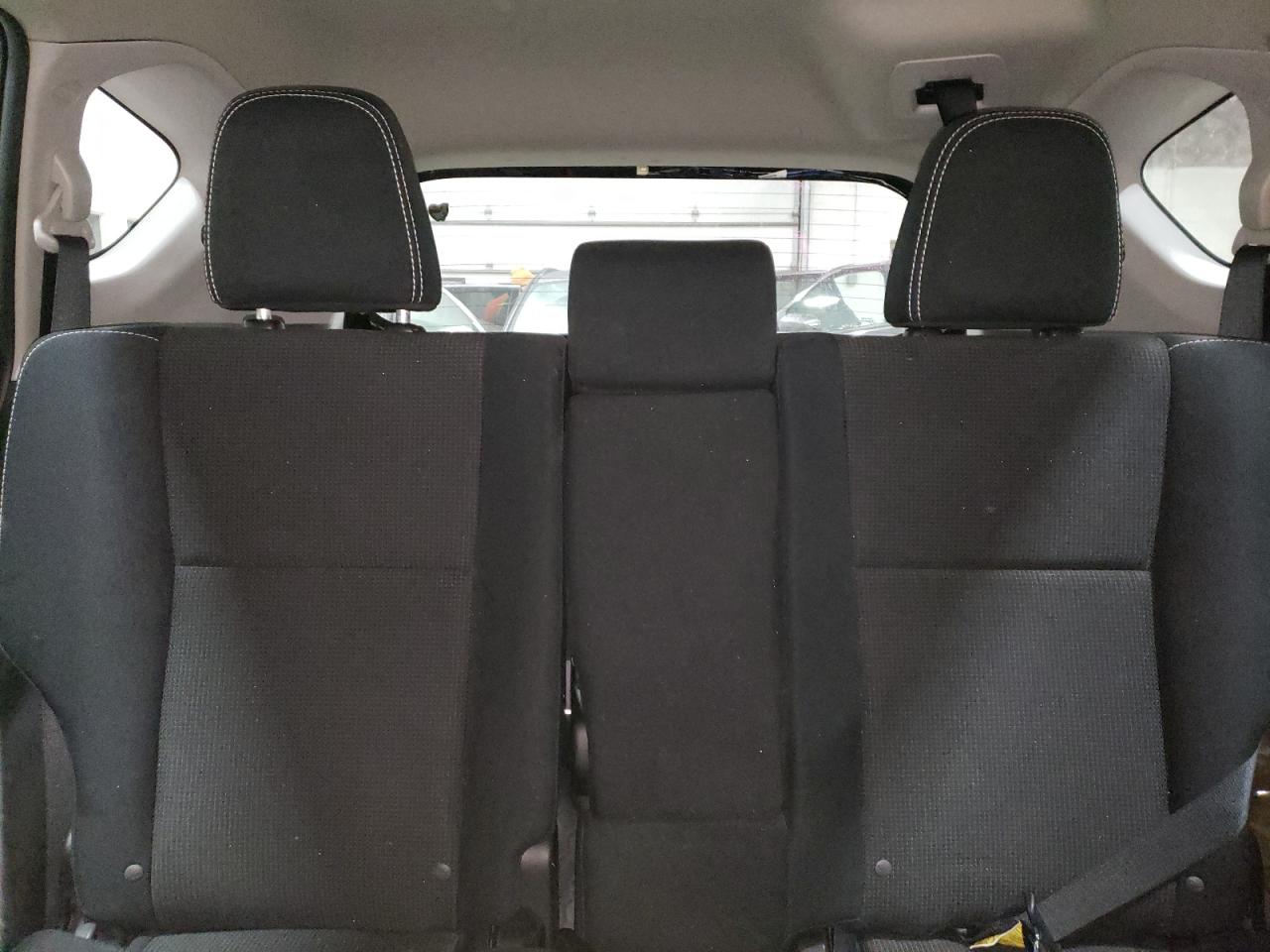 2016 Toyota RAV 4 - Image 10