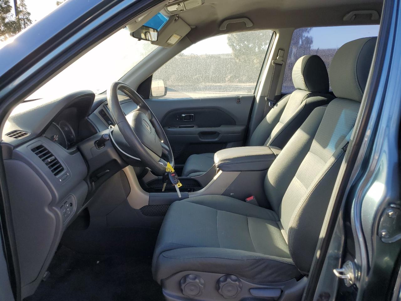 2006 Honda Pilot Lx VIN: 5FNYF28146B019249 Lot: 41780025