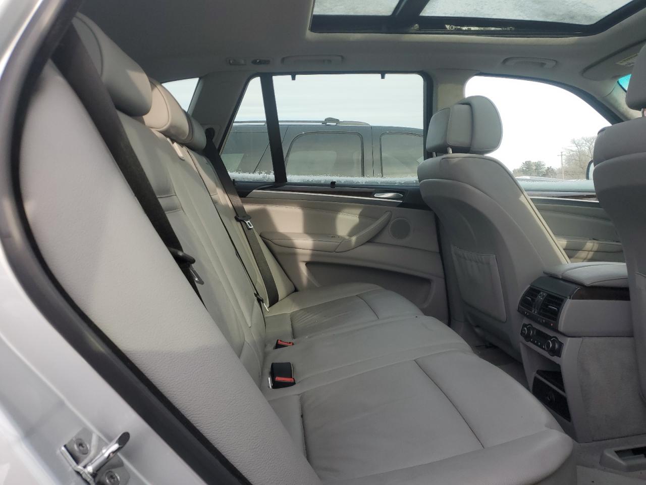 2009 BMW X5 - Image 11