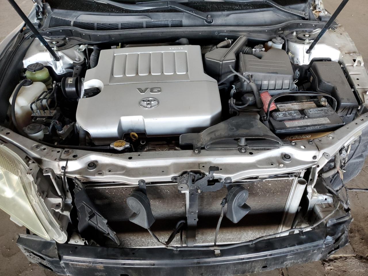 2011 Toyota Camry - Image 11