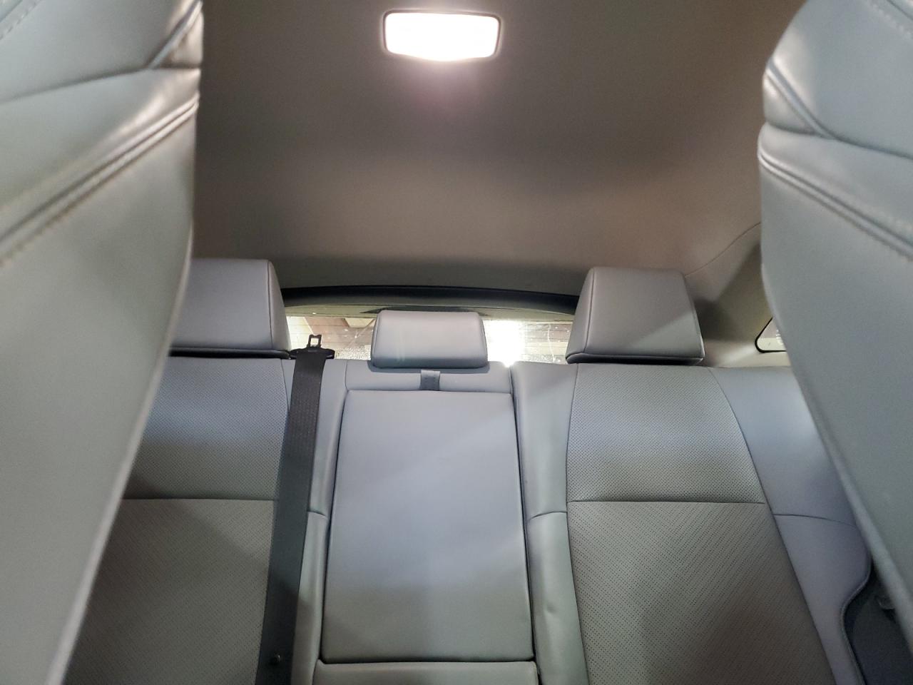 2021 Toyota Venza - Image 10