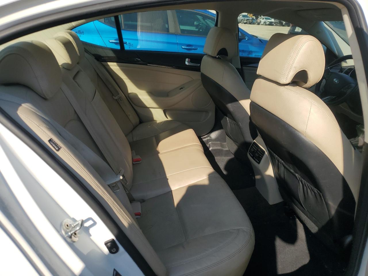 2016 Kia Cadenza - Image 10