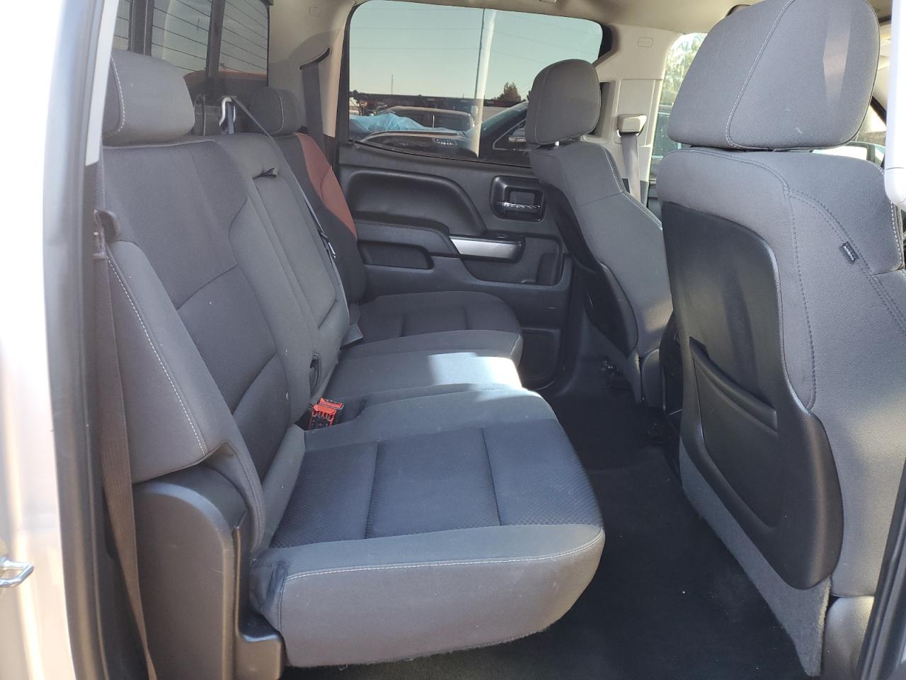 2014 Chevrolet Silverado - Image 10