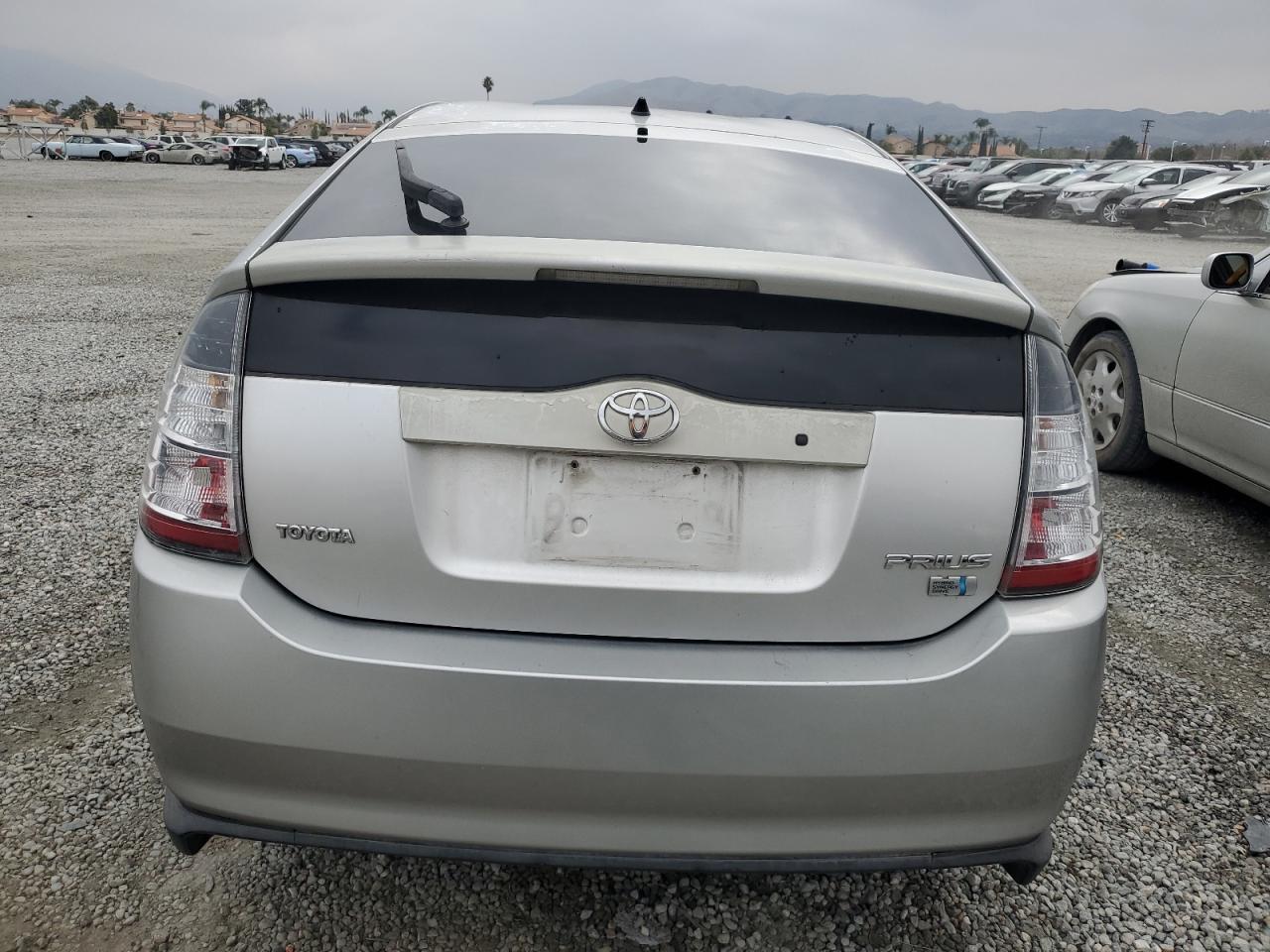 2004 Toyota Prius - Image 6
