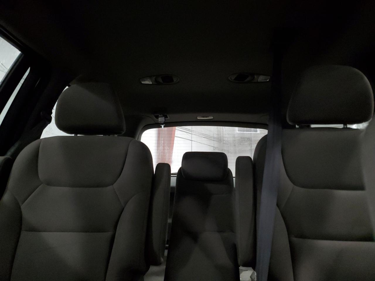 2010 Honda Odyssey - Image 10