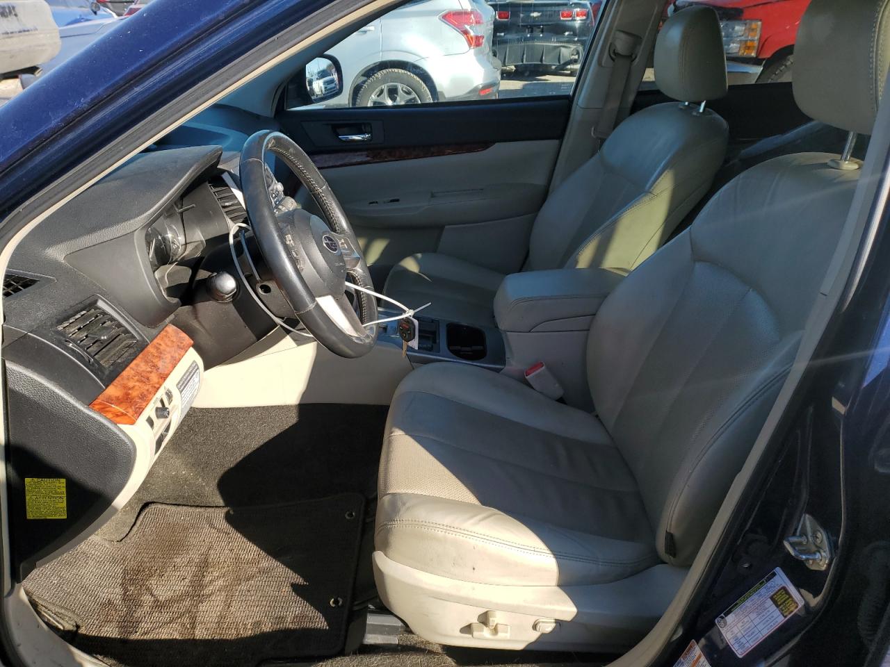 2011 Subaru Outback - Image 7