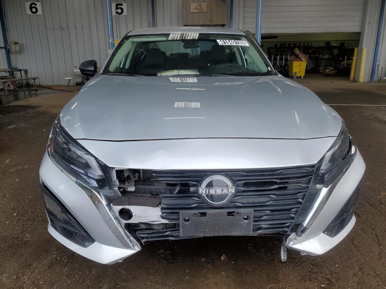 2024 Nissan Altima - Image 5