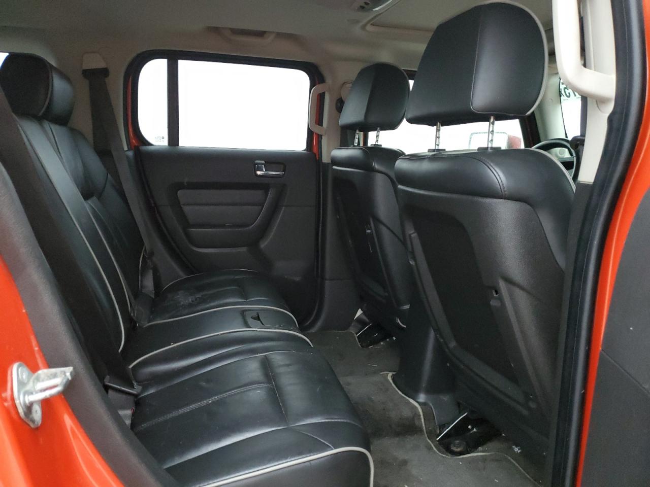 2009 Hummer H3 - Image 11