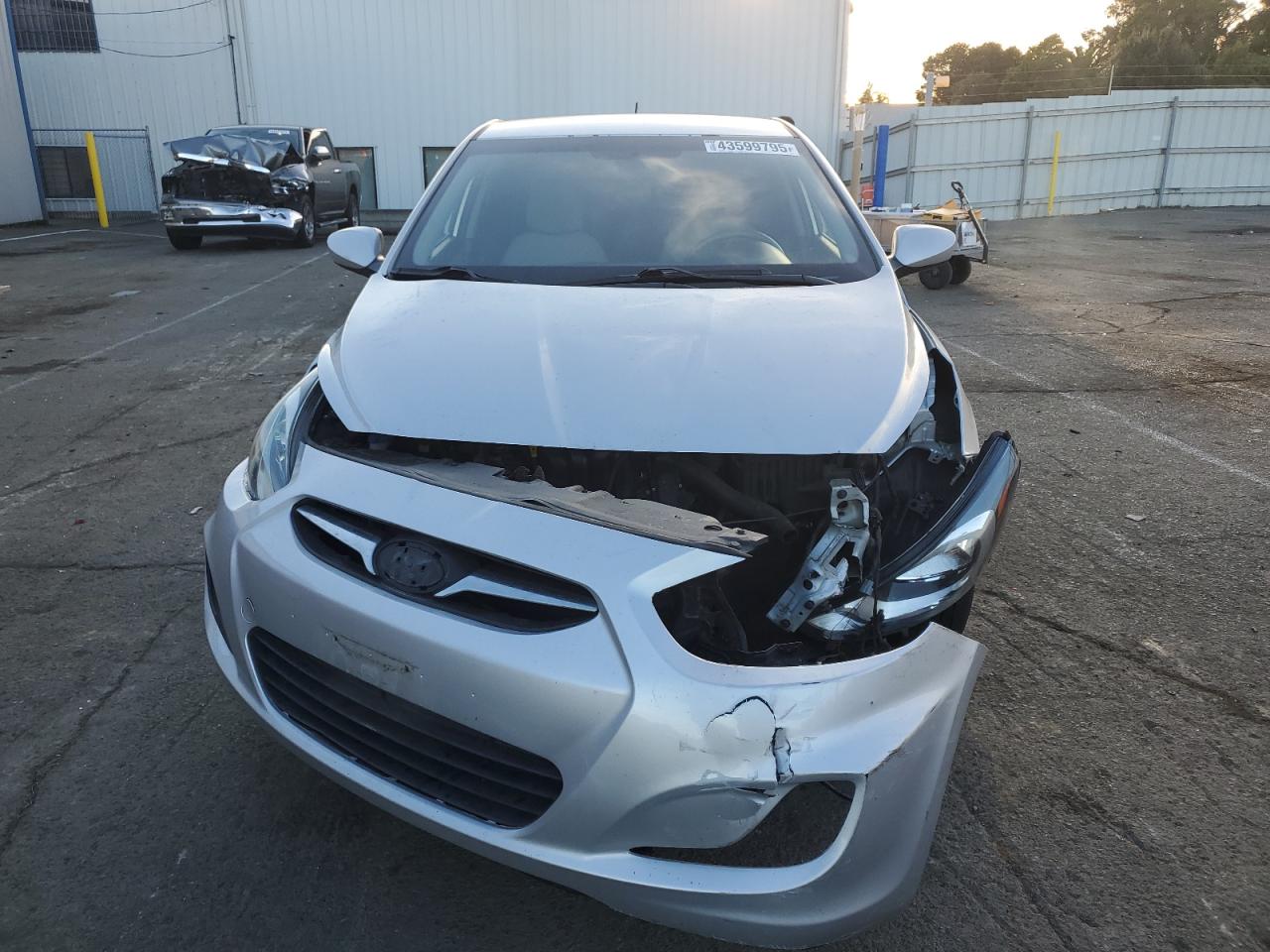 2013 Hyundai Accent - Image 5