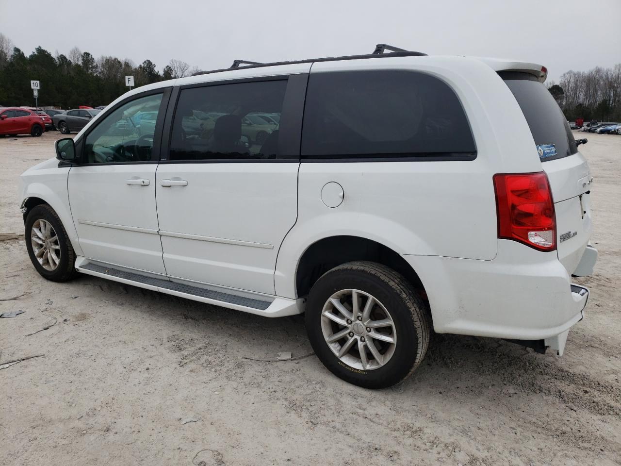 2014 Dodge Caravan - Image 2