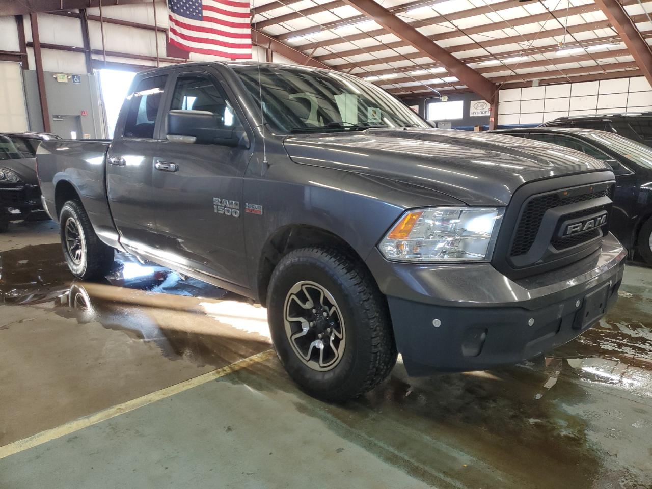 2016 RAM 1500 - Image 4