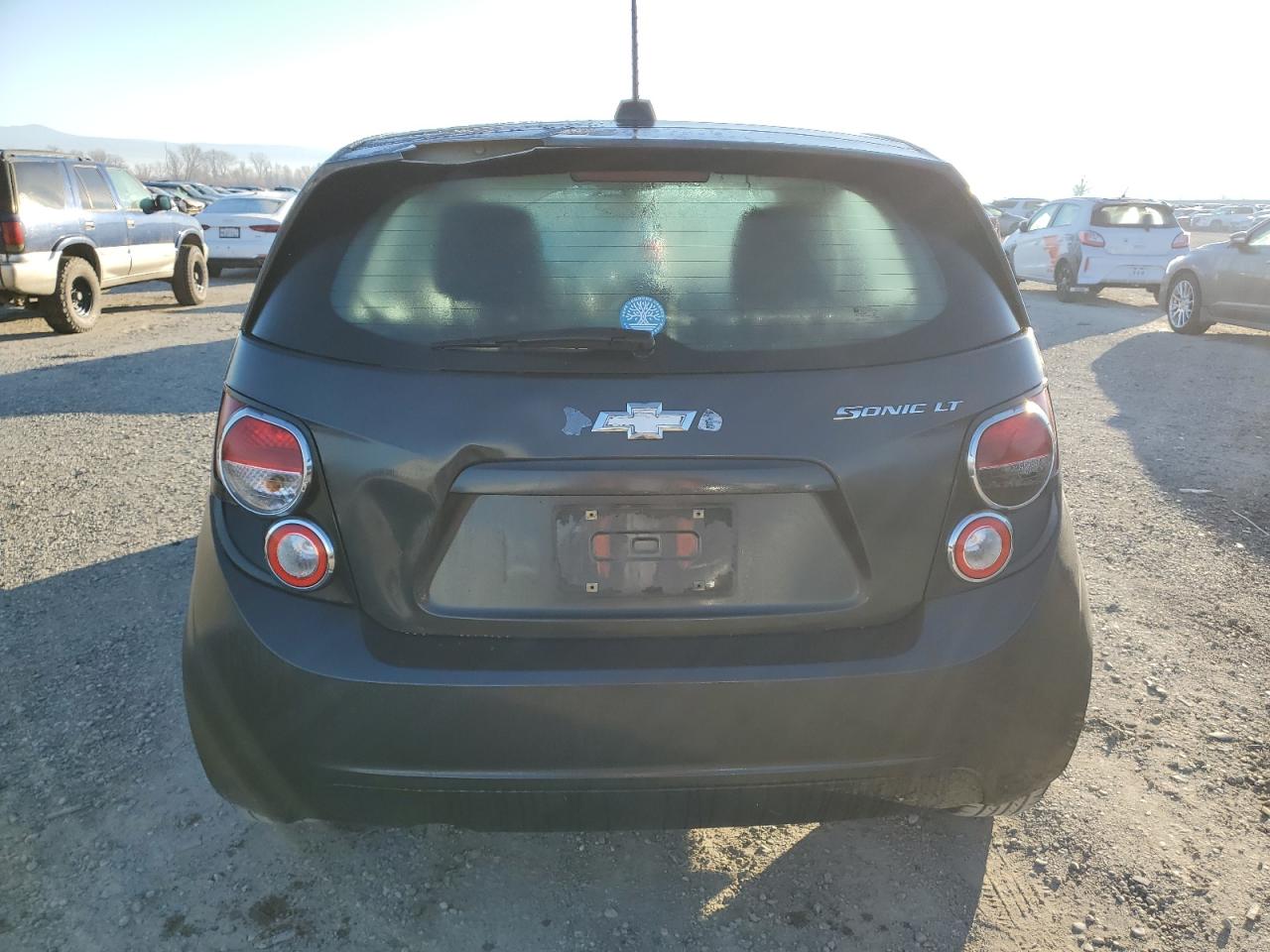 VIN 1G1JC6SH0F4163694 2015 CHEVROLET SONIC no.6