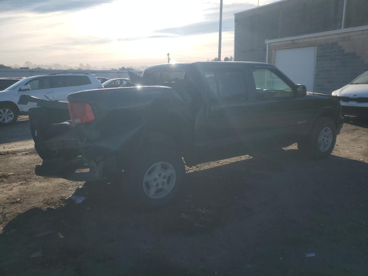 2003 Chevrolet S-10 Pickup - Image 3