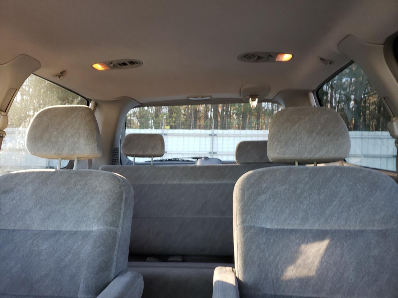 2001 Honda Odyssey - Image 10