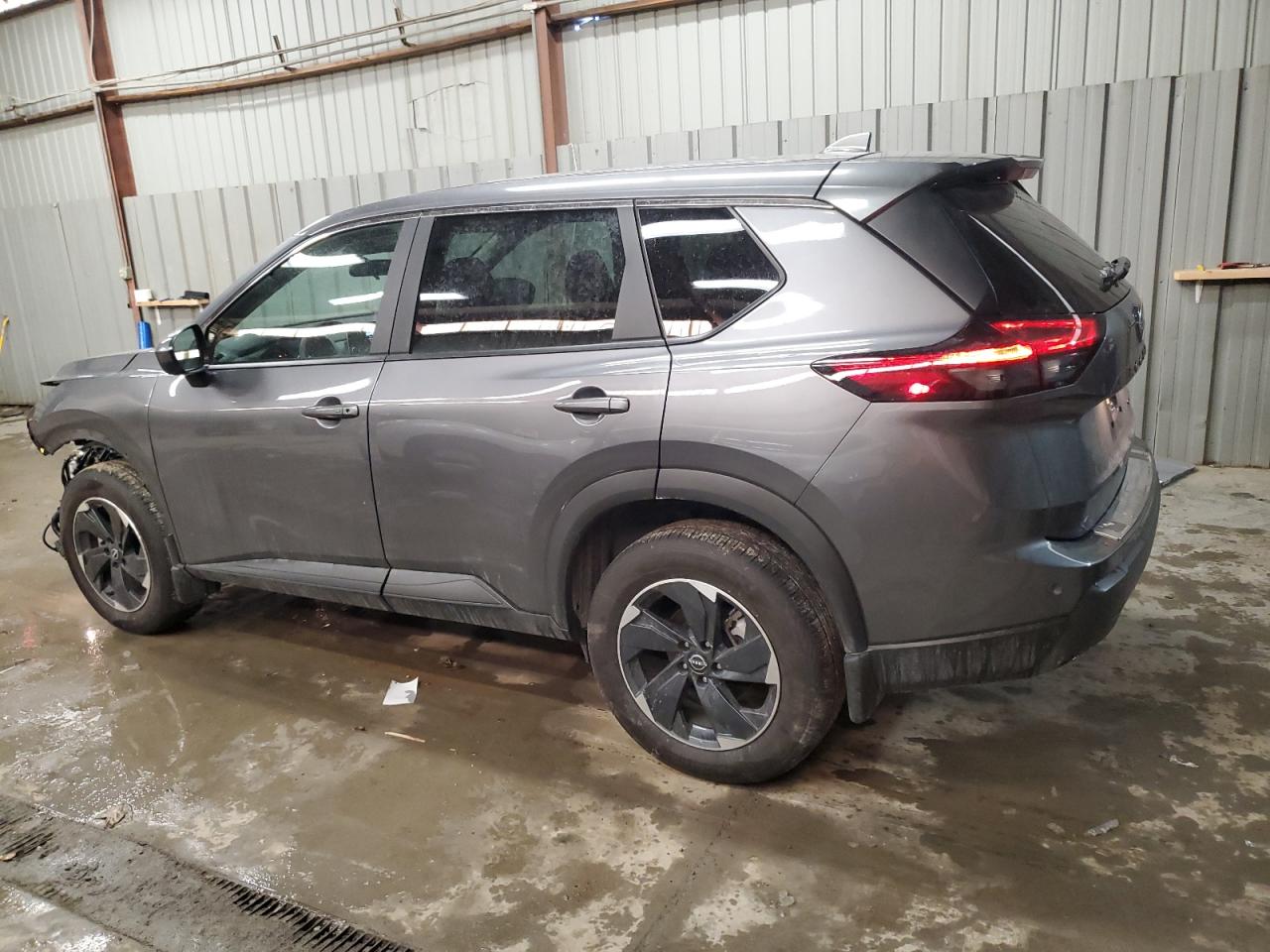 2024 Nissan Rogue - Image 2