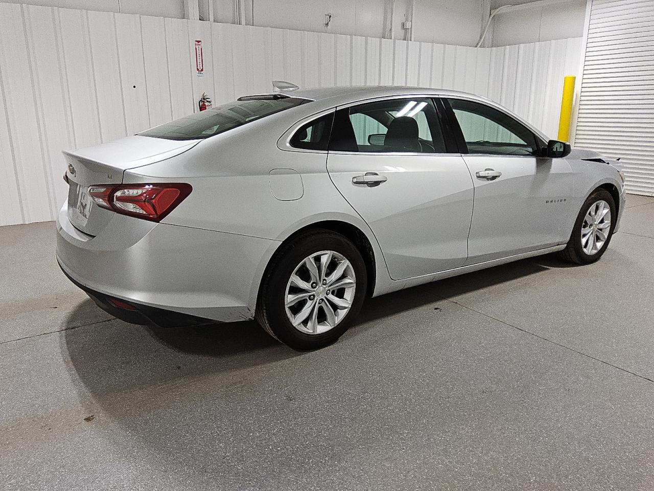 2022 Chevrolet Malibu - Image 3