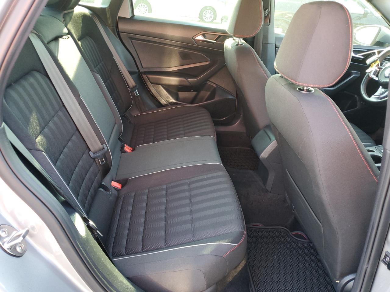 2019 Volkswagen Jetta - Image 10