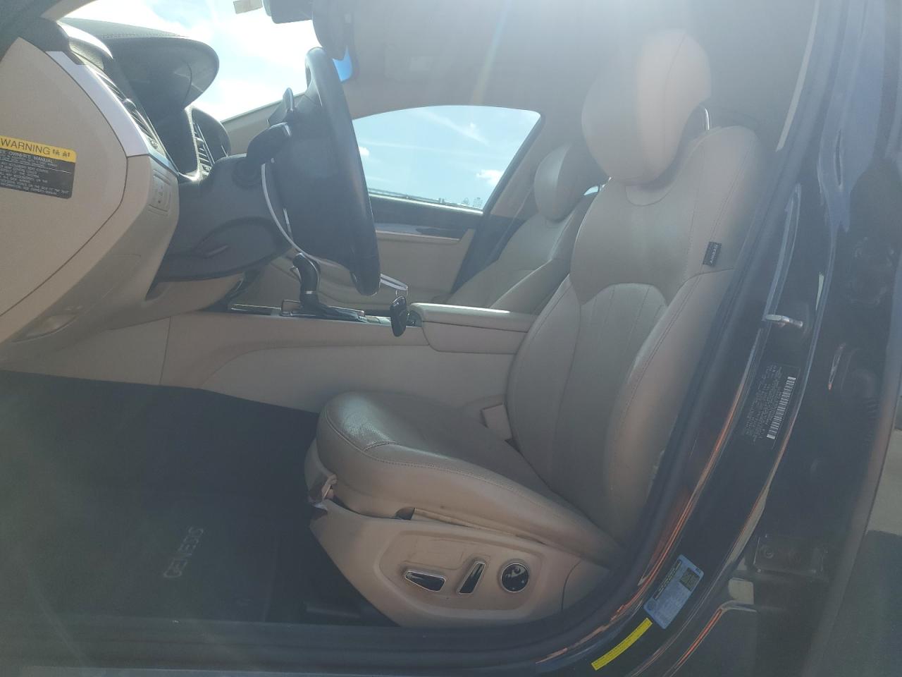 2015 Hyundai Genesis - Image 7