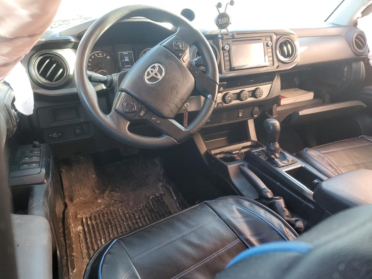 2019 Toyota Tacoma - Image 8
