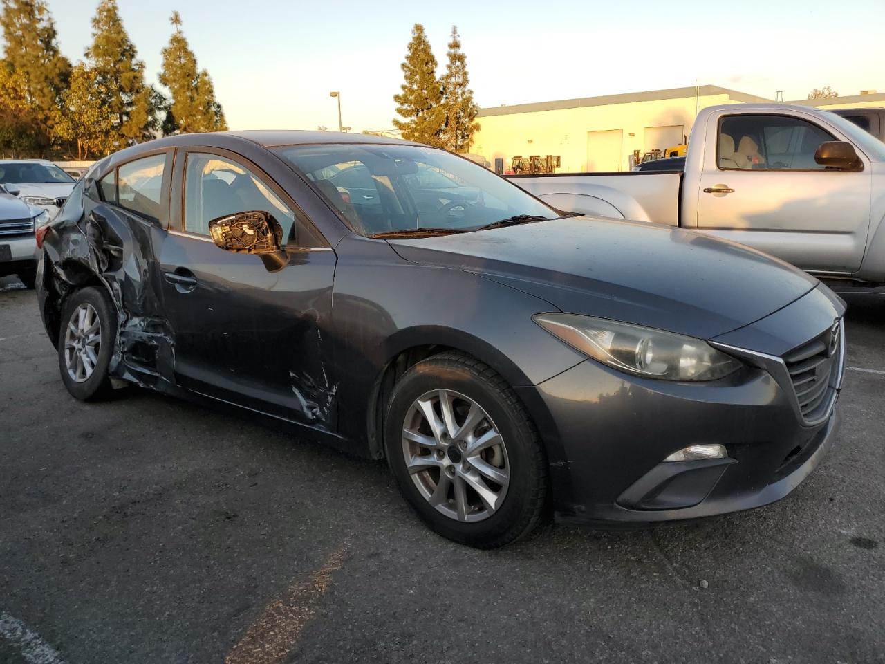 2016 Mazda 3 - Image 4