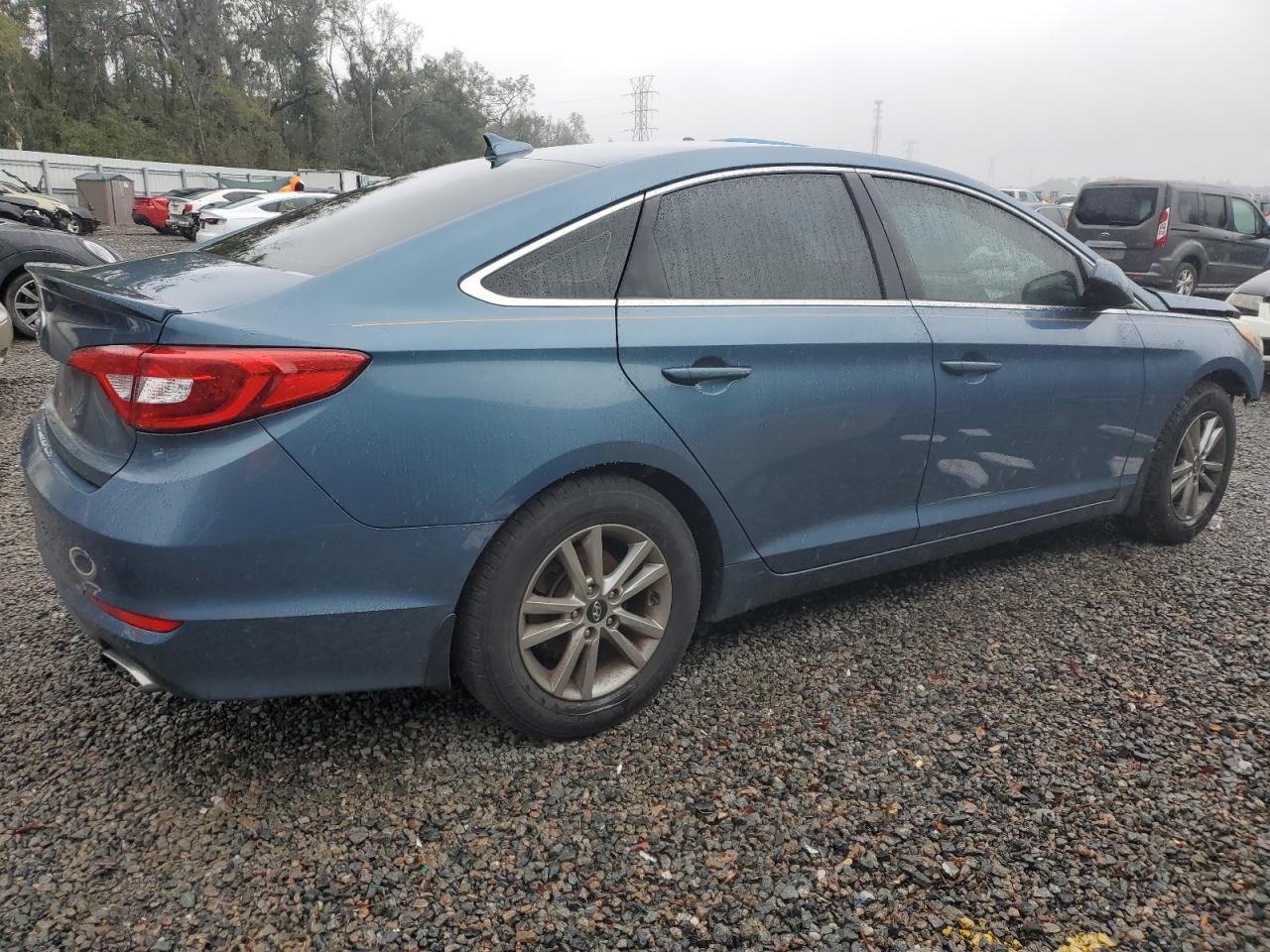 2017 Hyundai Sonata - Image 3