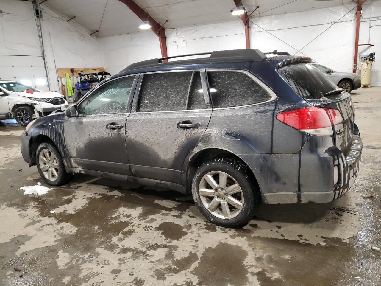 2013 Subaru Outback - Image 2