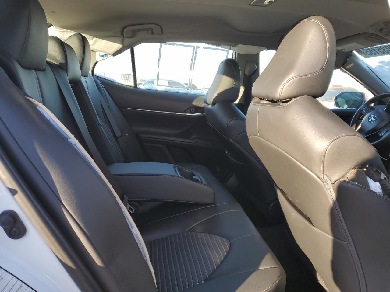 2023 Toyota Camry - Image 10