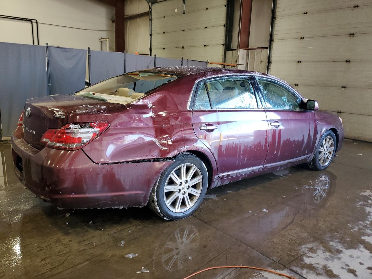 2009 Toyota Avalon - Image 3