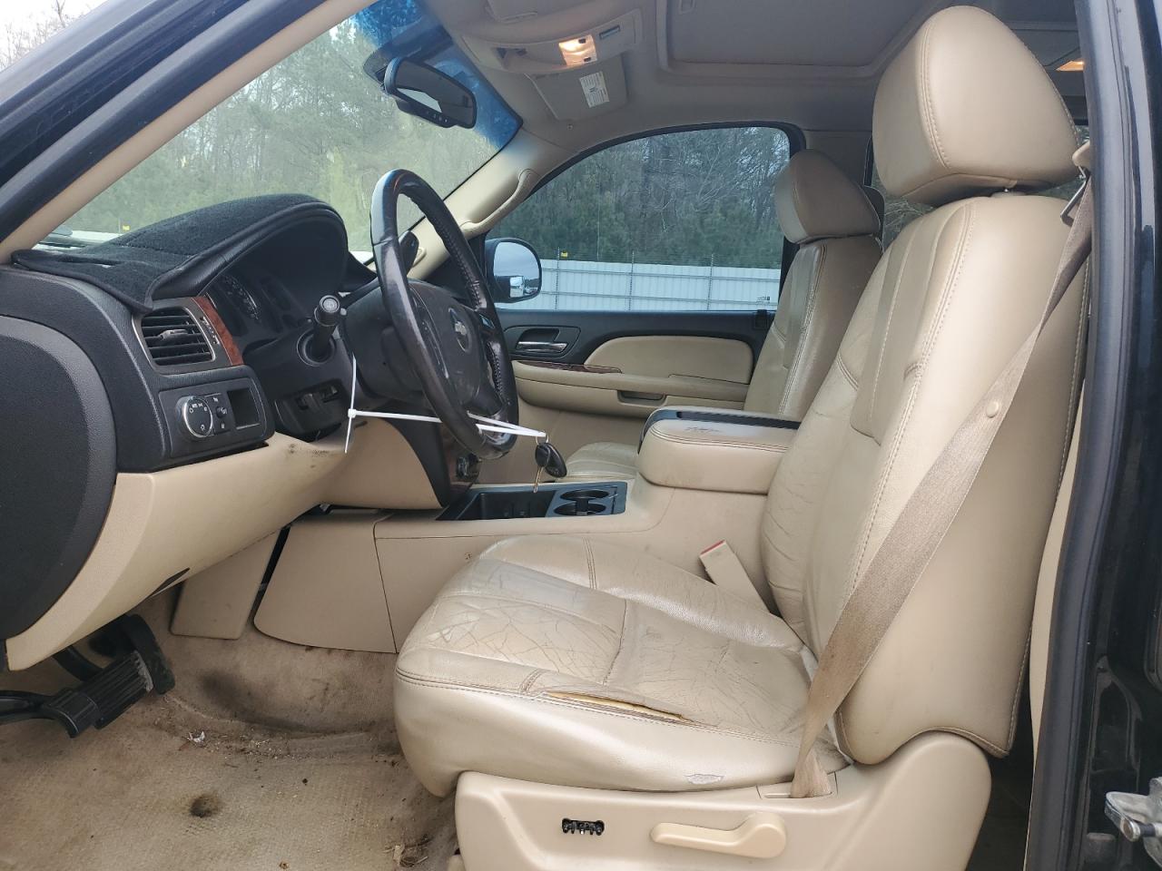 2007 Chevrolet Suburban - Image 7