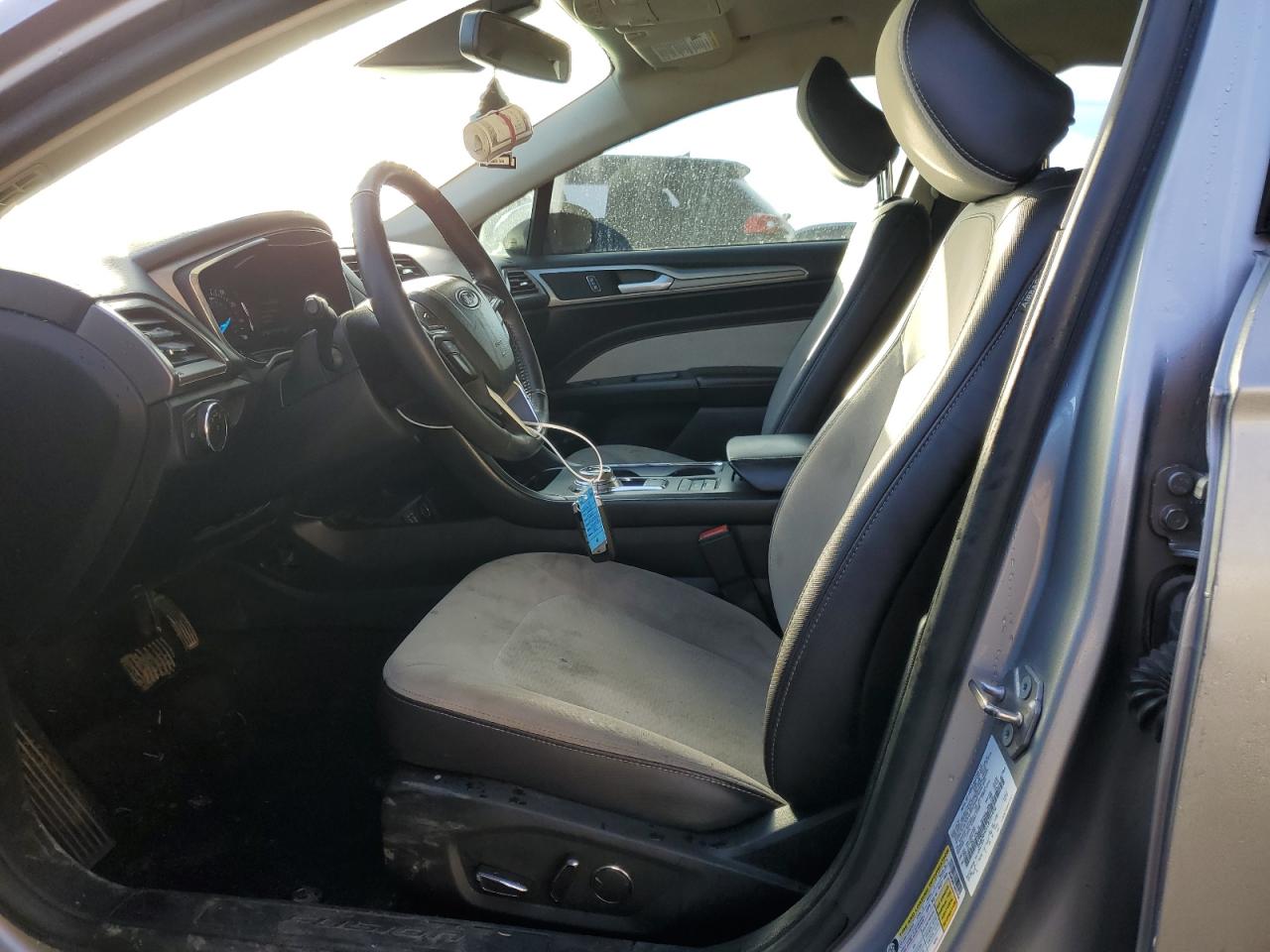 2020 Ford Fusion - Image 7