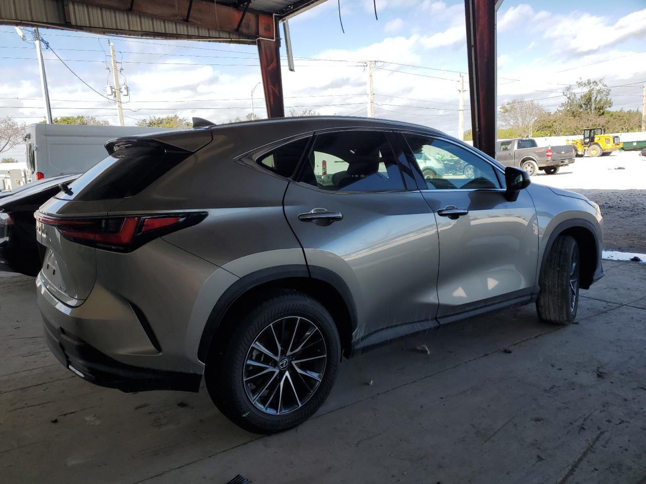 VIN 2T2GDCAZ9RC013295 2024 LEXUS NX 250 PRE no.3