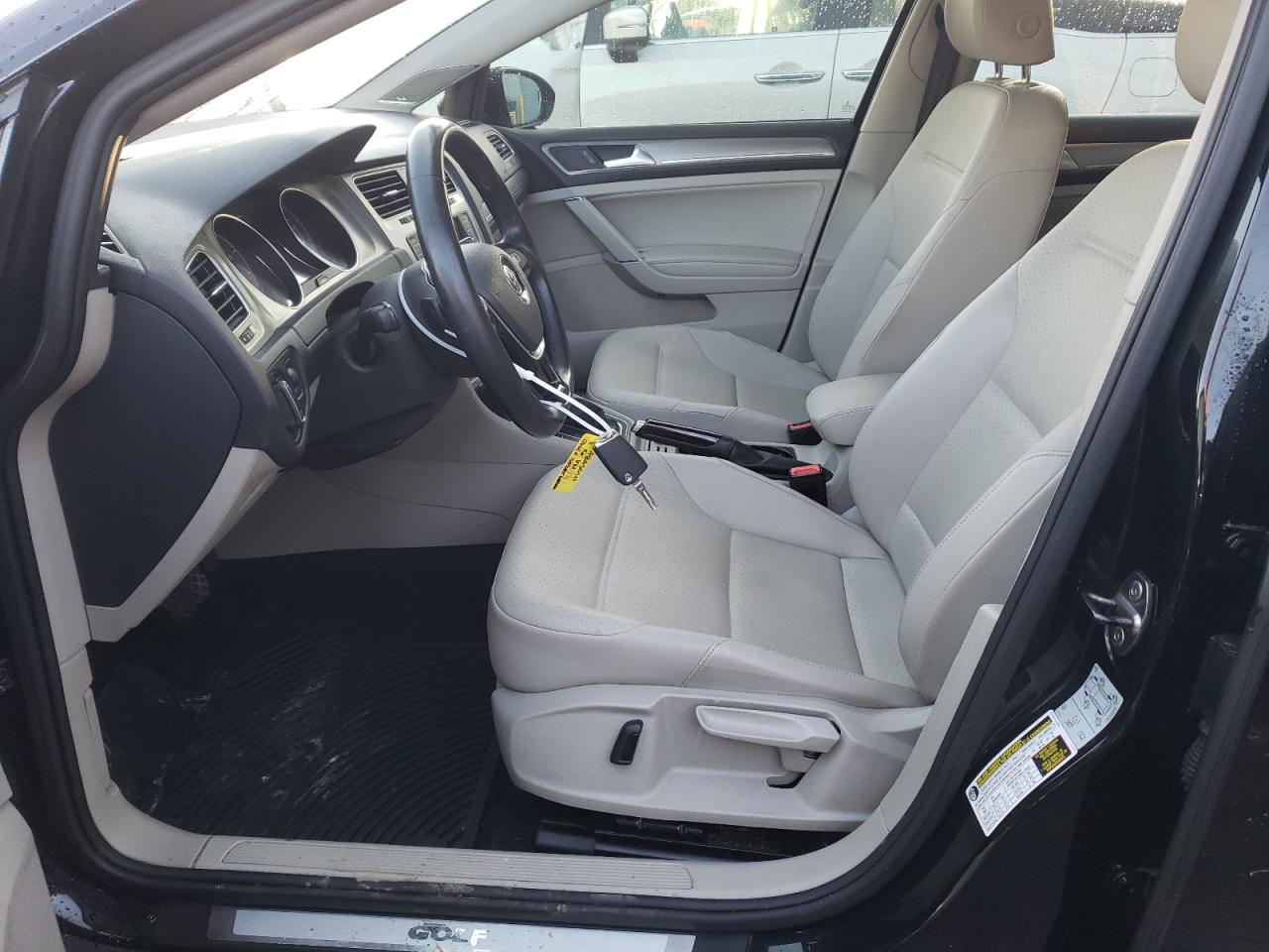 2016 Volkswagen Golf - Image 7