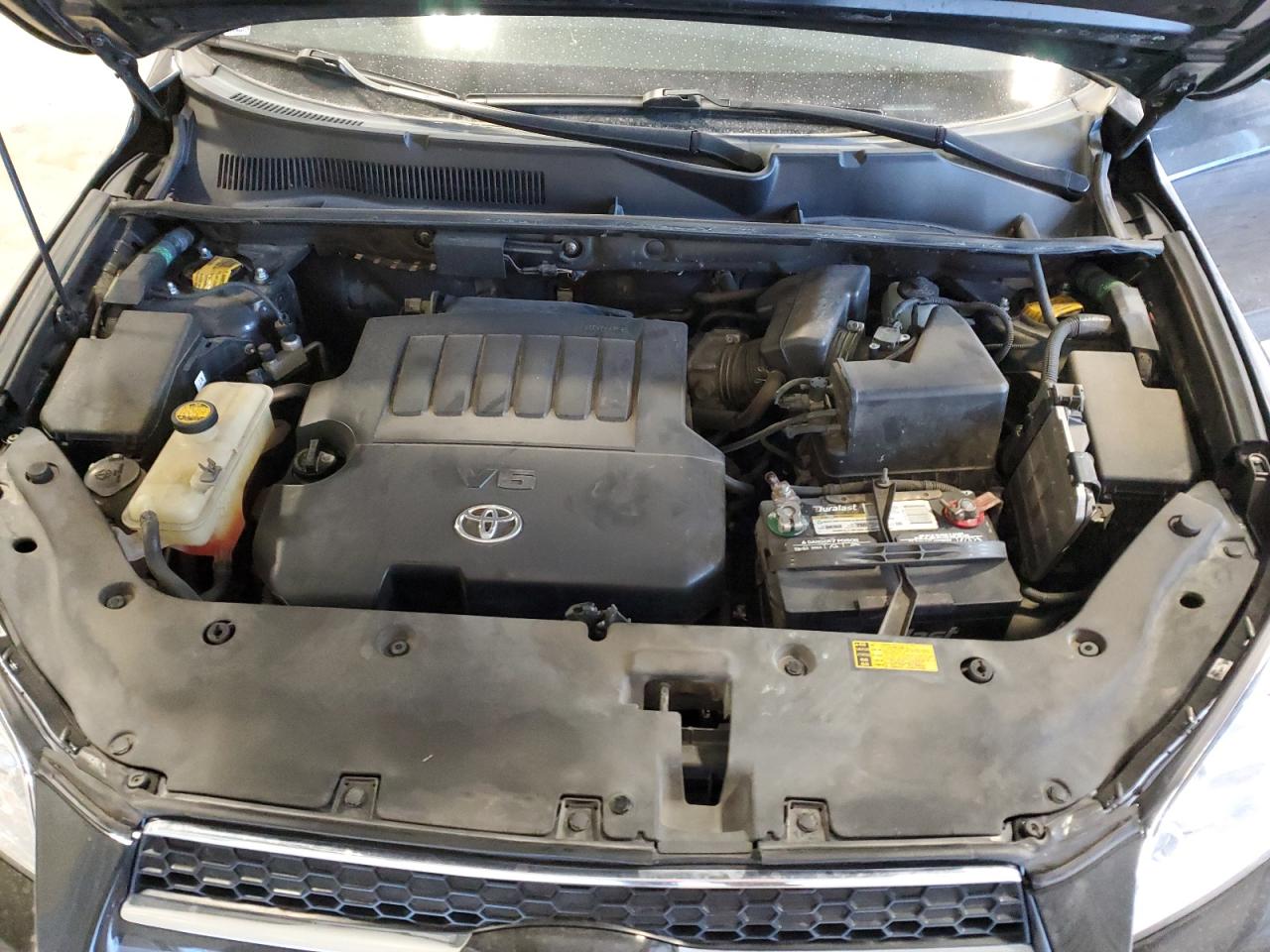 2011 Toyota RAV 4 - Image 12