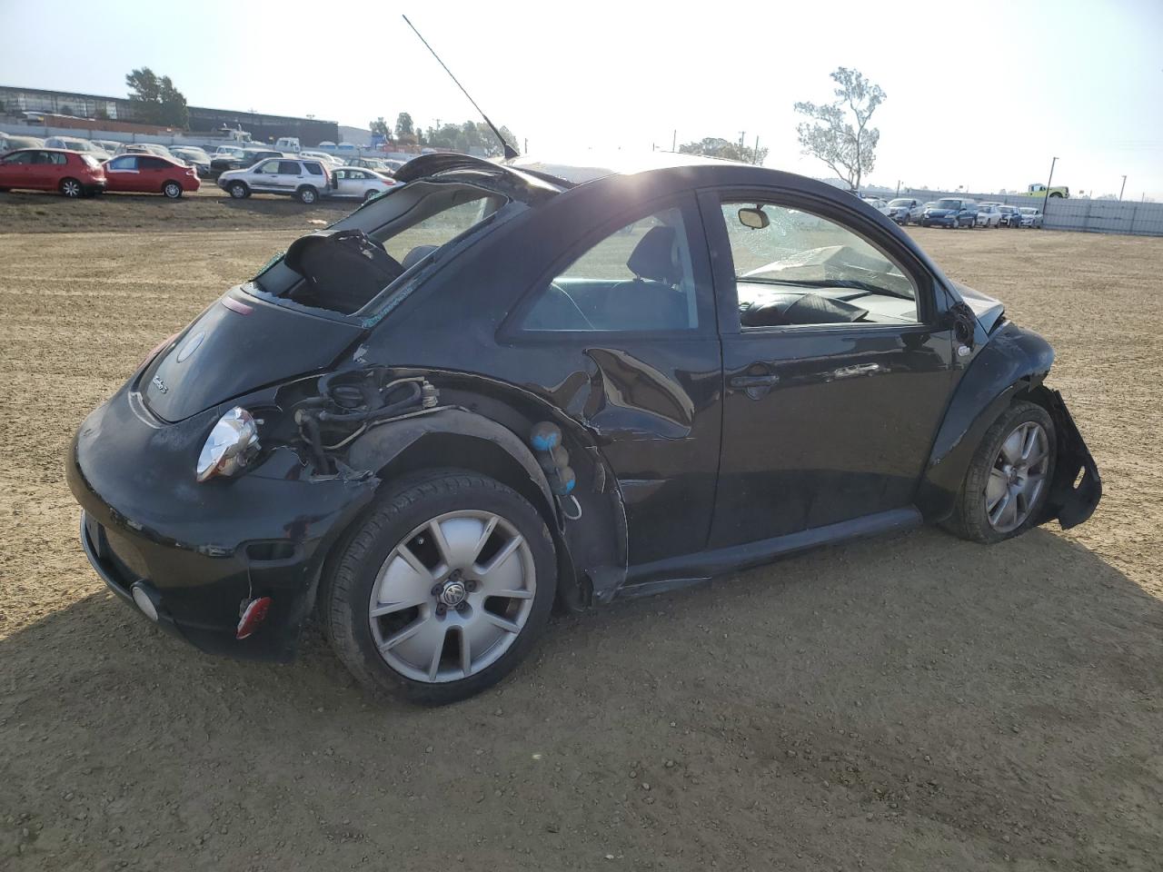 2003 Volkswagen Beetle - Image 3