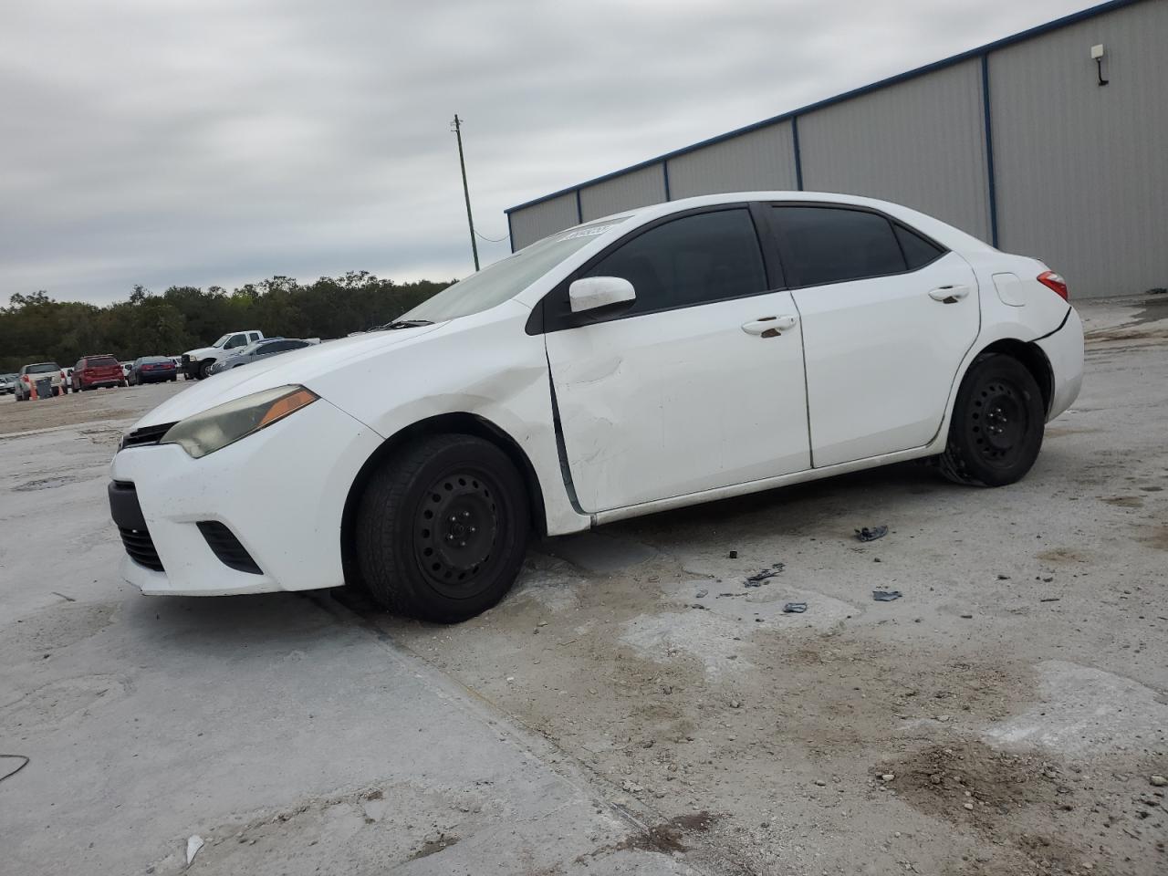 VIN 2T1BURHE2EC035539 2014 TOYOTA COROLLA no.1