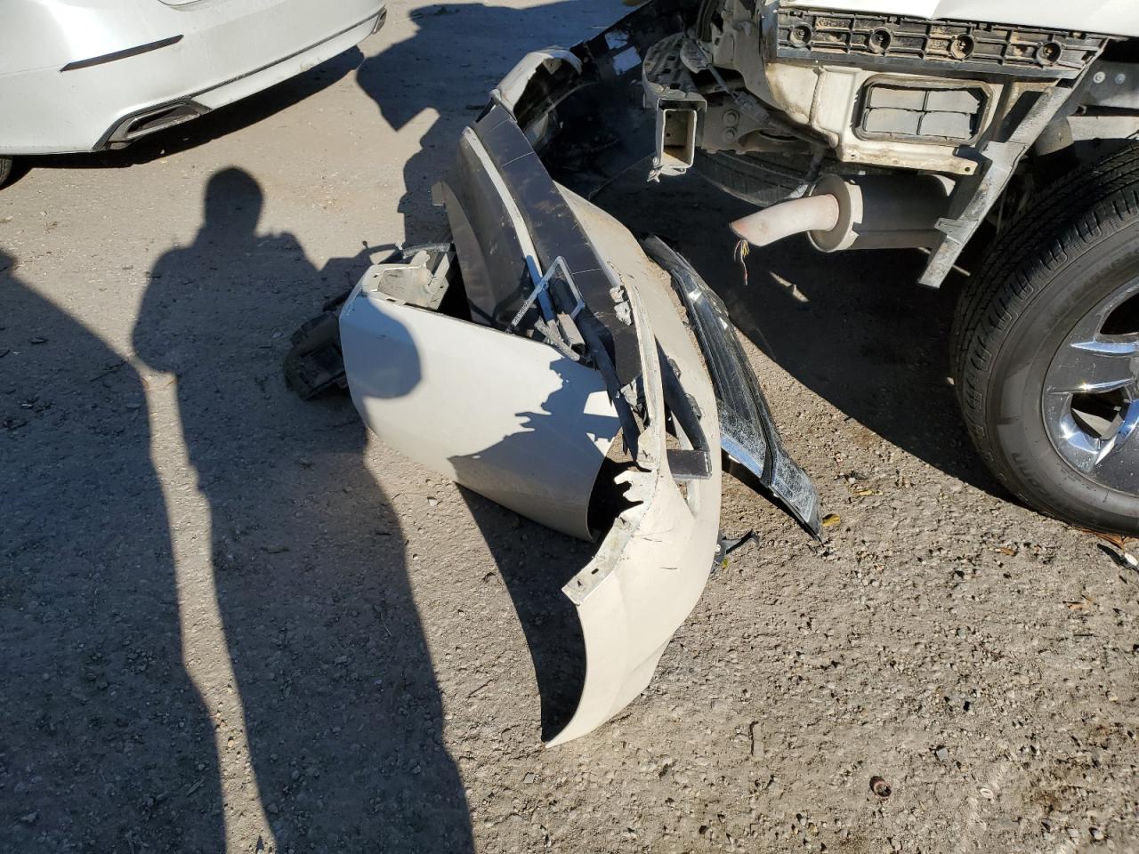 2015 Chevrolet Tahoe - Image 13