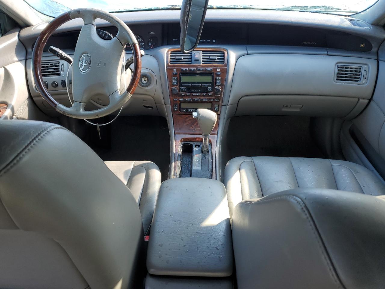 2004 Toyota Avalon - Image 8