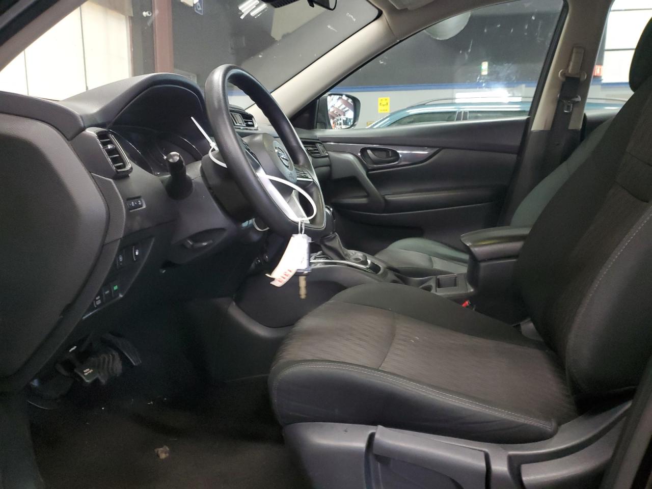 2020 Nissan Rogue - Image 7