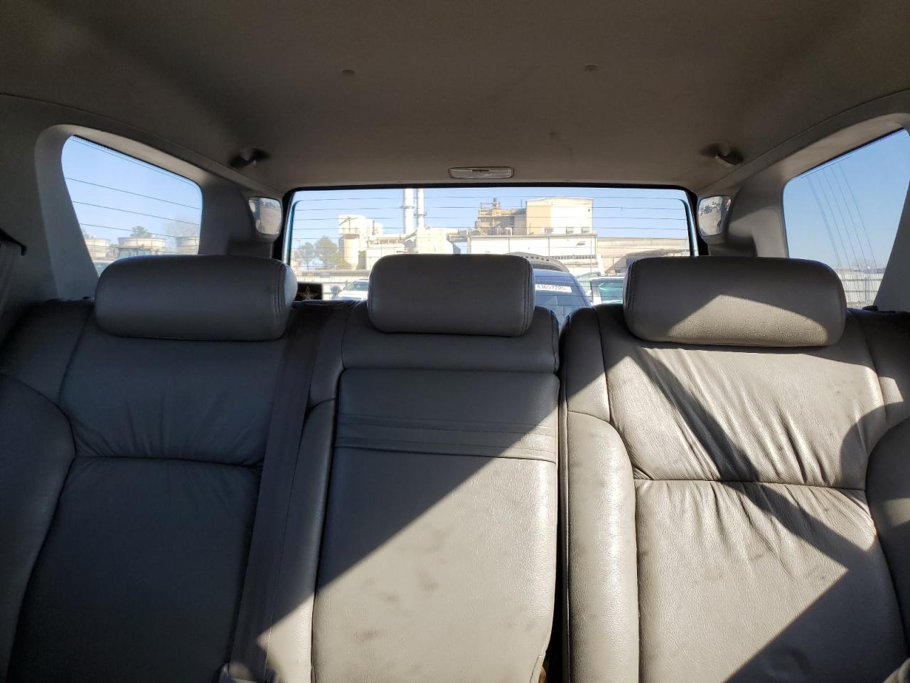 2004 Toyota 4Runner - Image 10