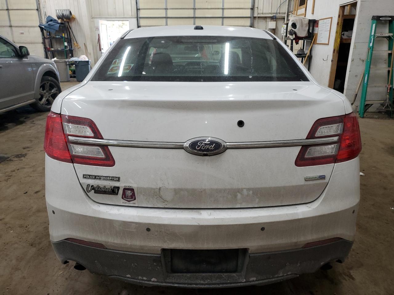 2014 Ford Taurus - Image 6