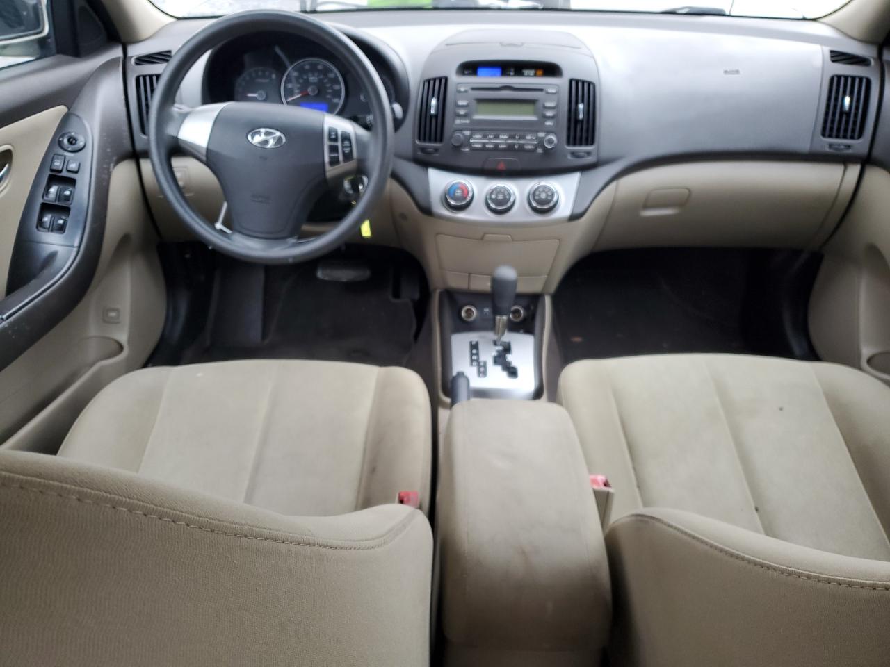 2010 Hyundai Elantra - Image 8