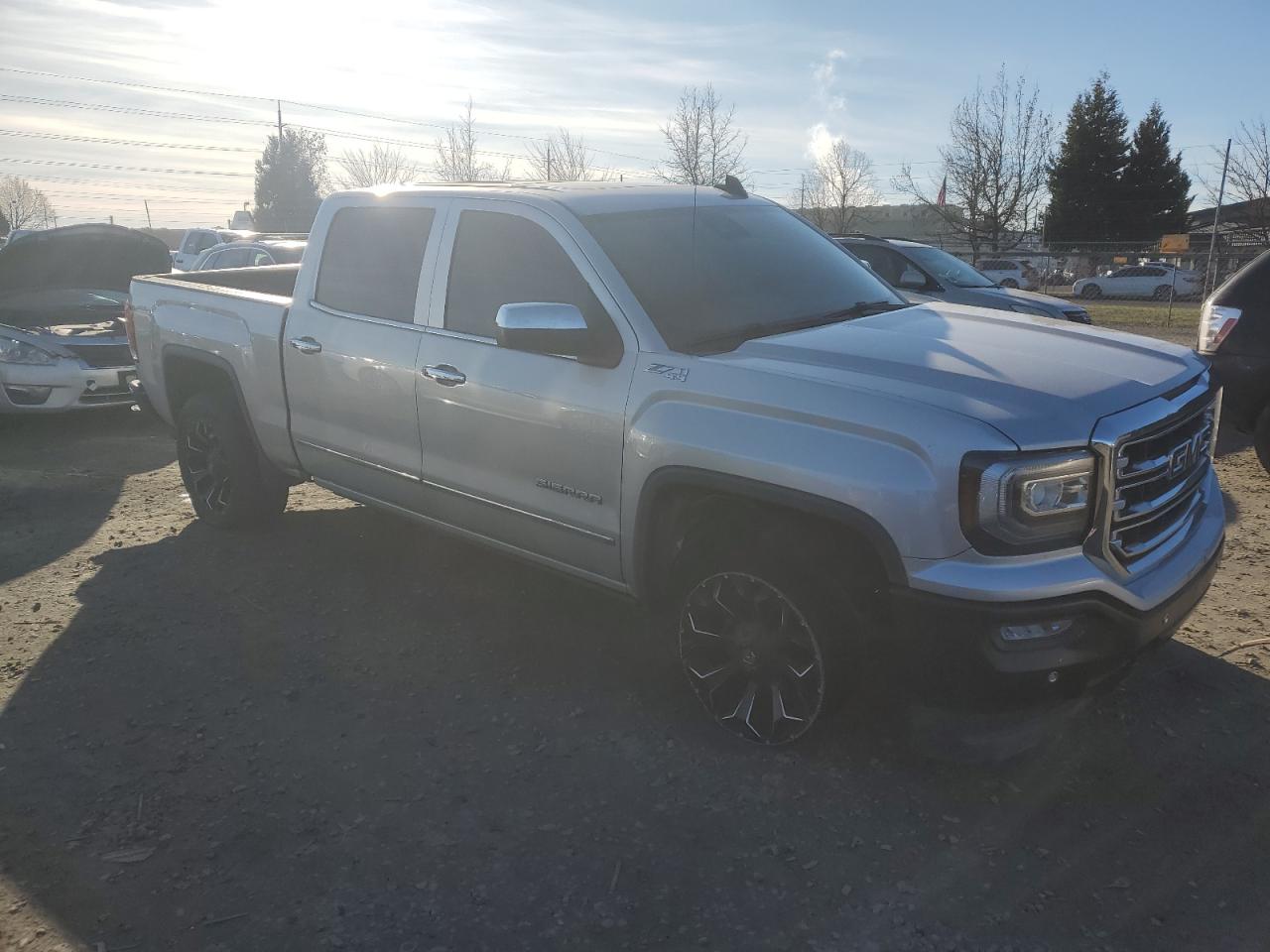 2018 GMC Sierra - Image 4