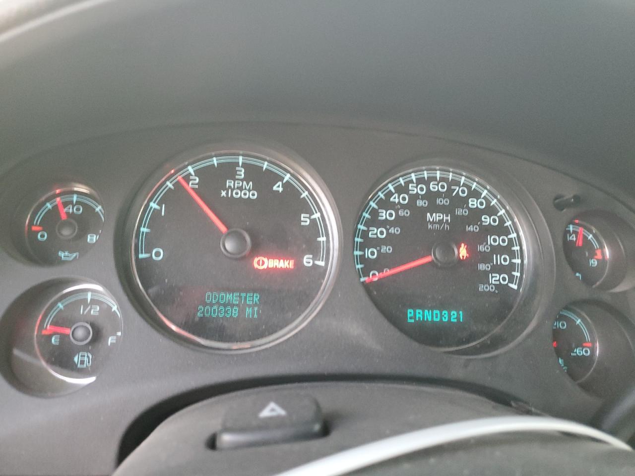 2007 Chevrolet Suburban - Image 9