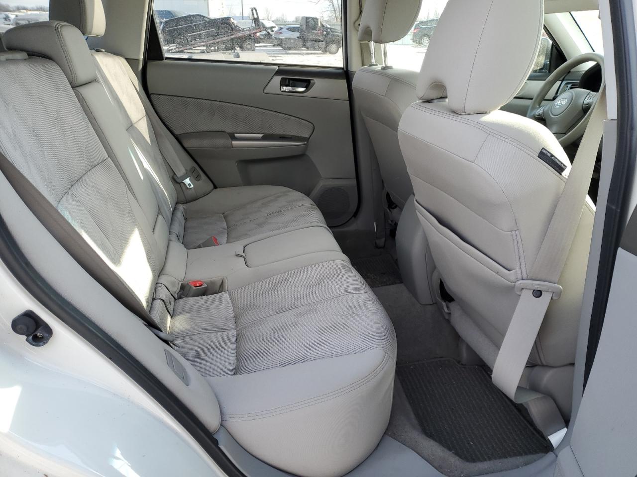 2010 Subaru Forester - Image 11