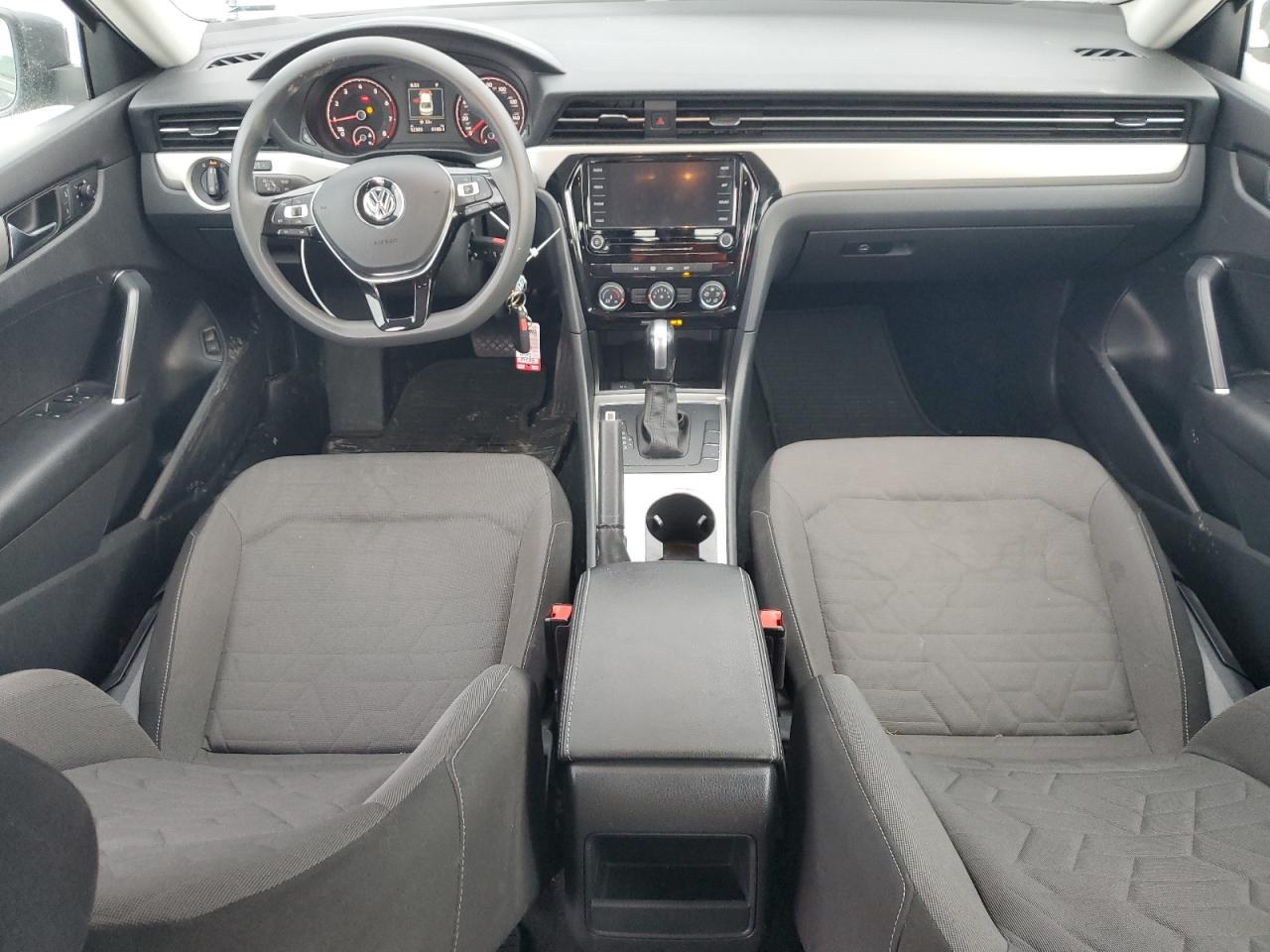 2020 Volkswagen Passat - Image 8