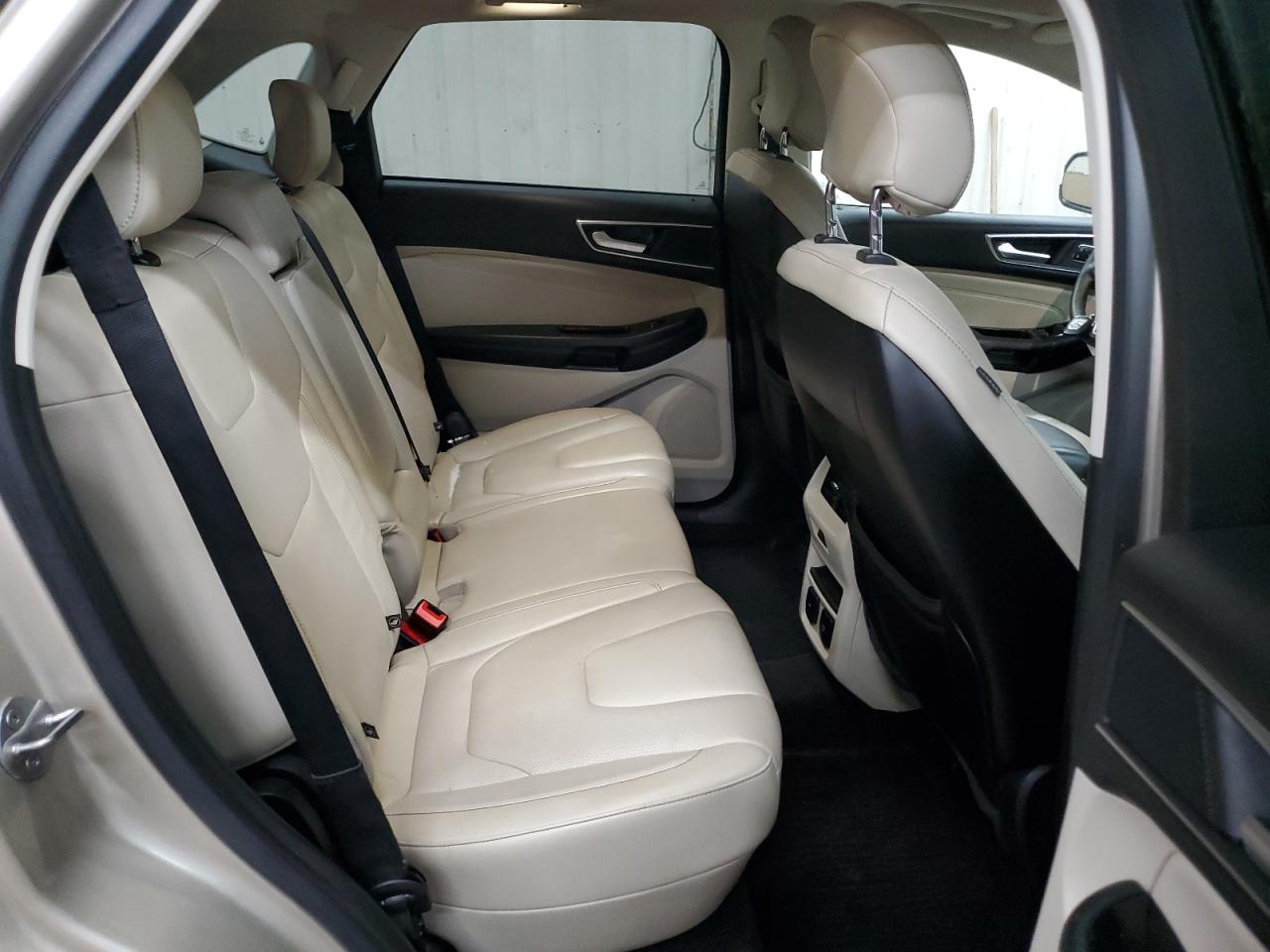 2018 Ford Edge - Image 11