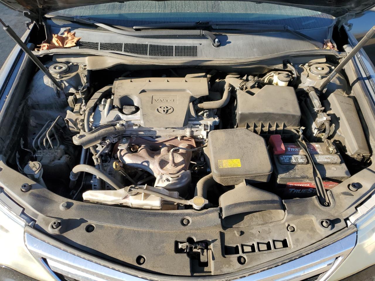 2014 Toyota Camry - Image 13