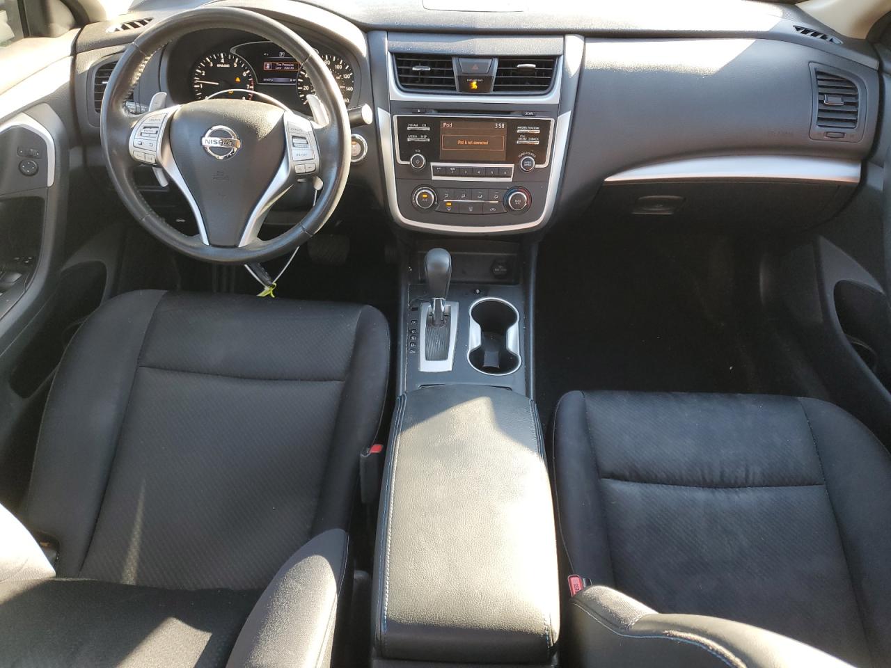 2017 Nissan Altima - Image 8