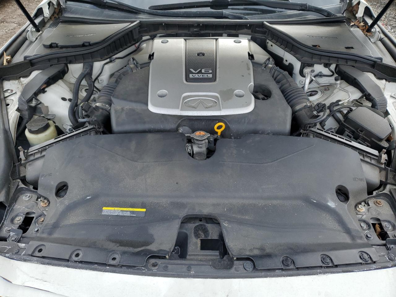 2015 Infiniti Q50 - Image 11