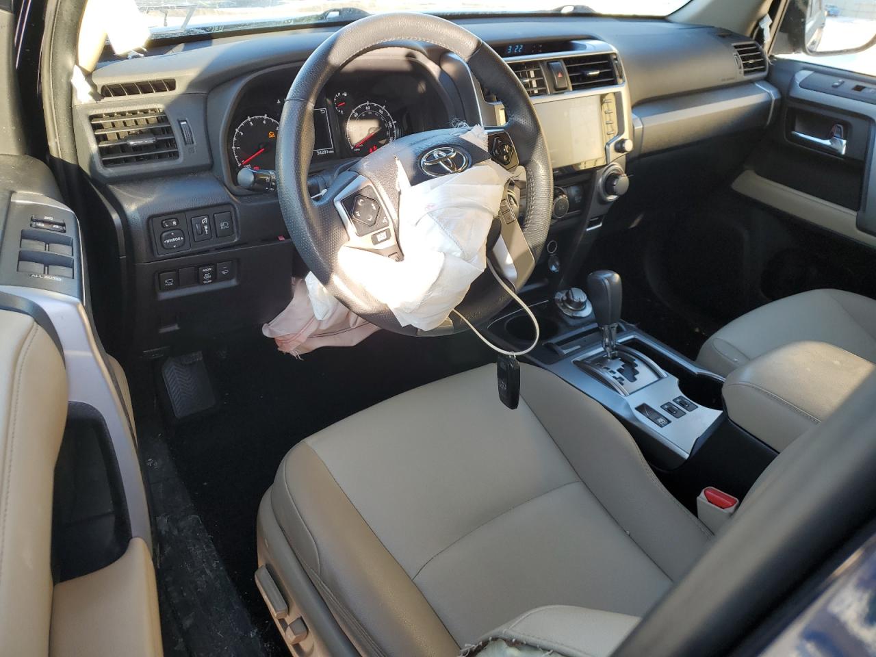 2022 Toyota 4Runner - Image 8